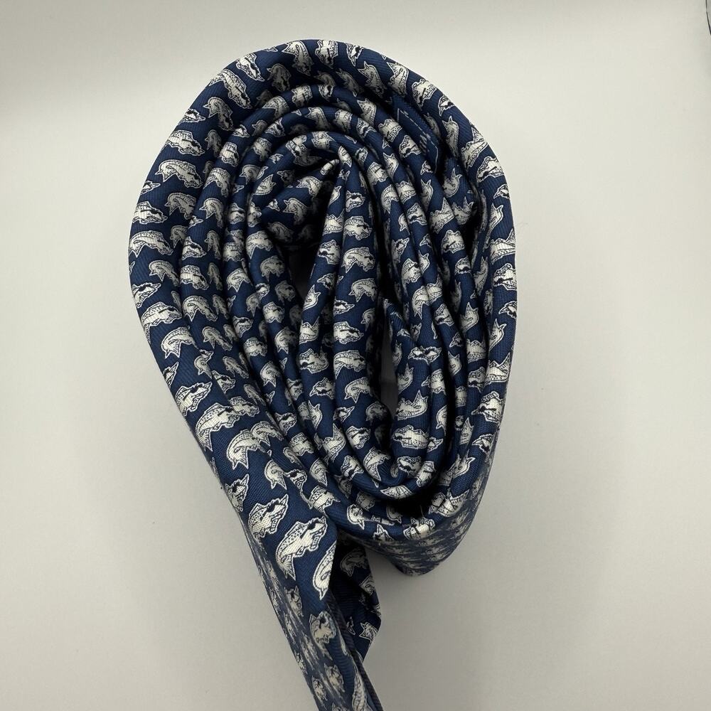 Vineyard Vines 100% Silk Tie Blue Navy/White Fish Print Sunglasses Fun Quirky‎ - Picture 6 of 10